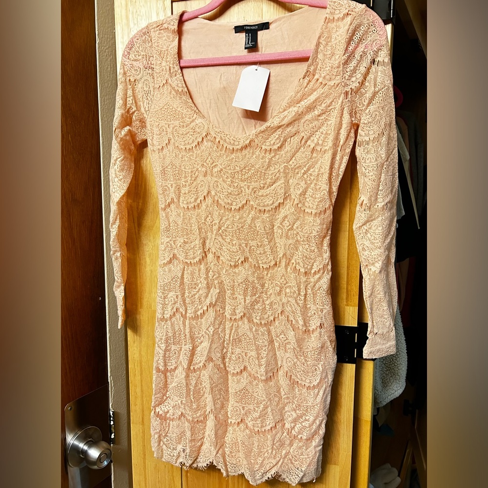 Stylish Salmon: Fashion Nova’s Long Sleeve Dress